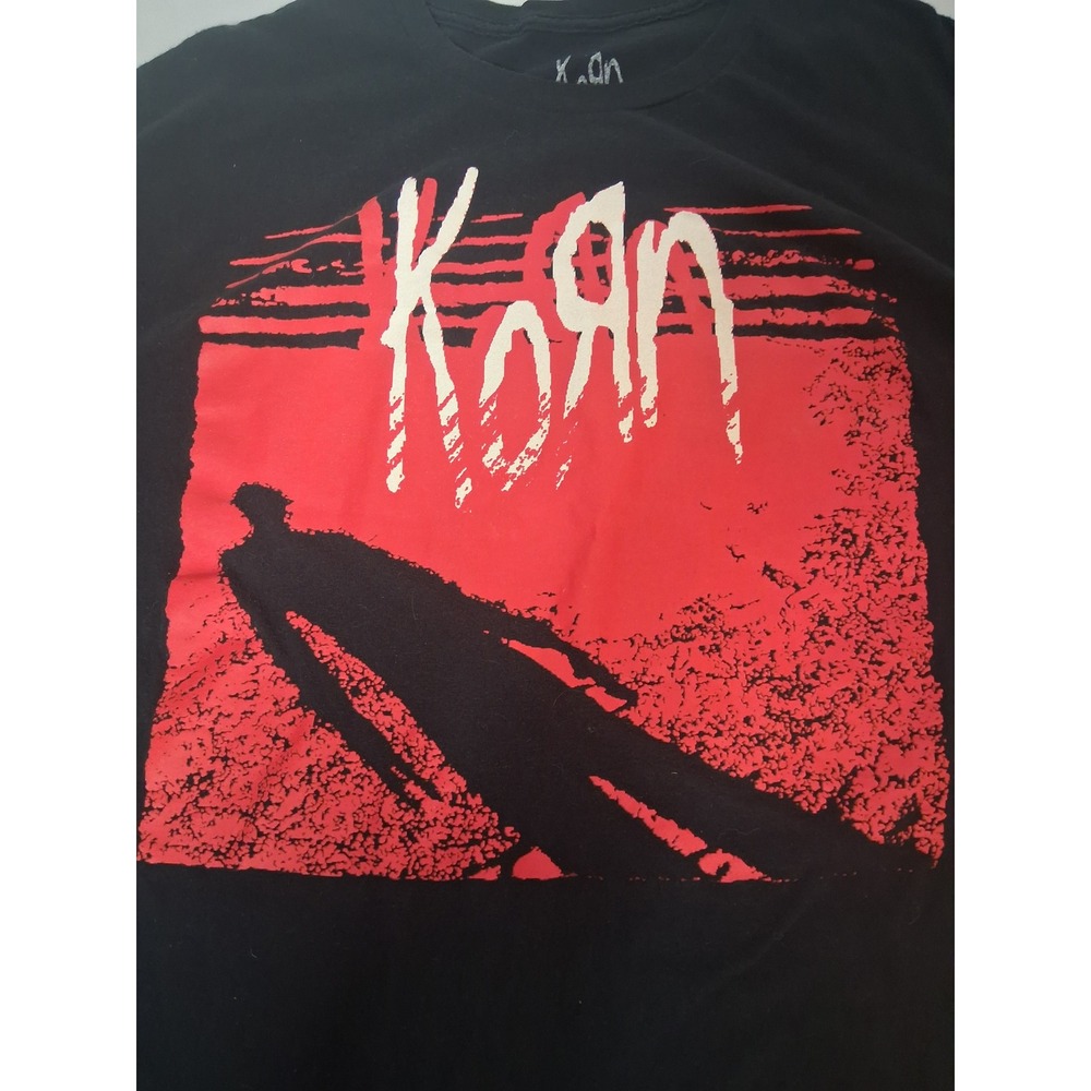 Korn Band Graphic Tee Shirt Black Red Shadow Silhouette Mens XL Nu Metal - Picture 2 of 6